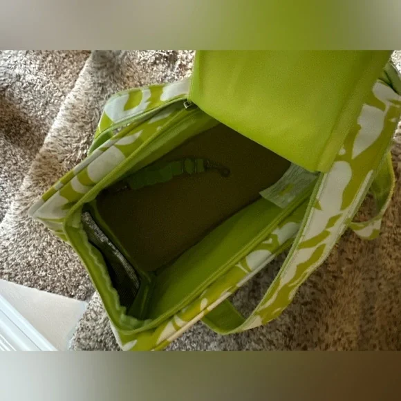 Beautiful designed pet carrier with handles. - Picture 7 of 11